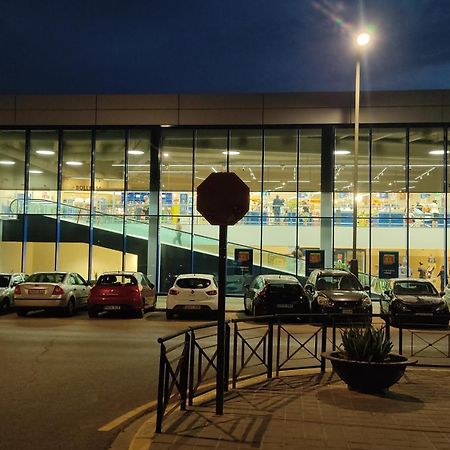 Alojamiento Junto Aeropuerto Valencia A Manises Ngoại thất bức ảnh